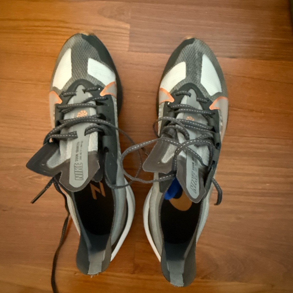 Like New Nike Zoom Gravity Size 12